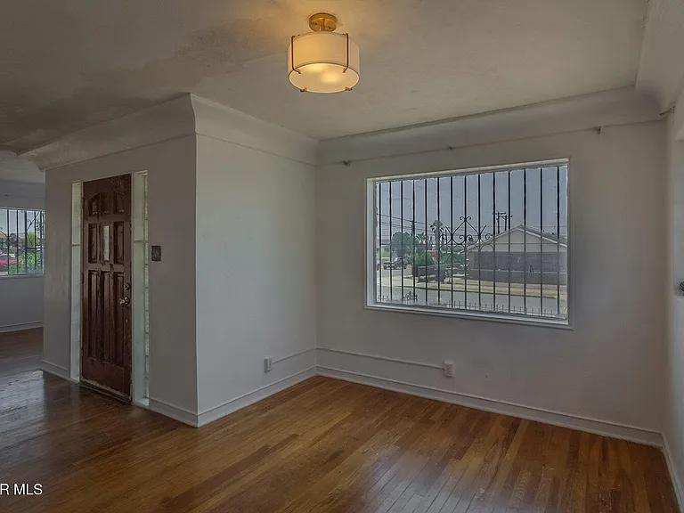 4029 Hueco Ave — Photo 3
