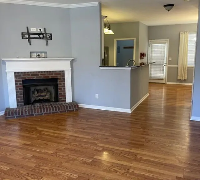 4684 Liberty Square Dr — Photo 3