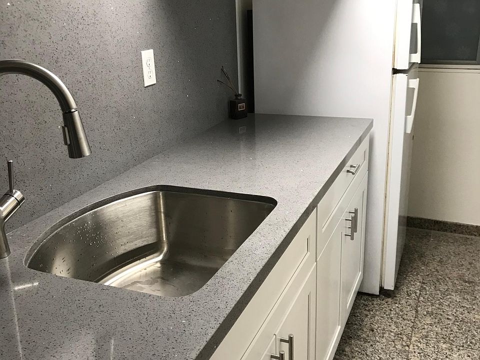 1st image of 651 21st Ave