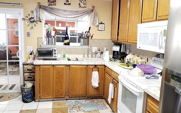 4th image of 1572 Salmon Creek Ct