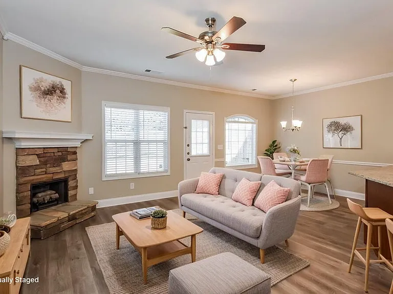 242 Derby Ct — Photo 5