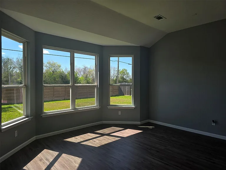 5210 Benton Dr — Photo 9