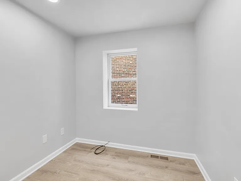 69 E Slocum St — Photo 16