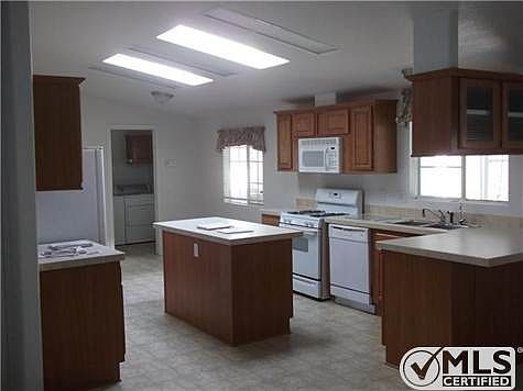 2nd image of 525 W El Norte Pkwy Space 24