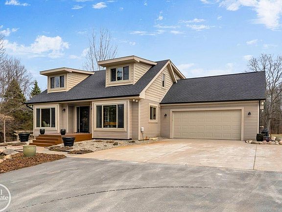 3rd image of 71650 Eldred Rd