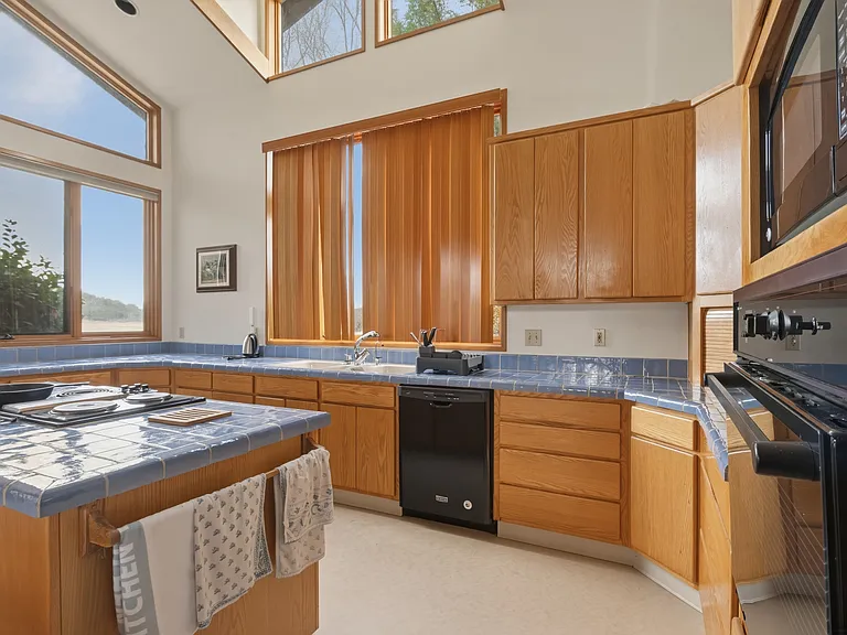 52300 SW South Rd — Photo 12