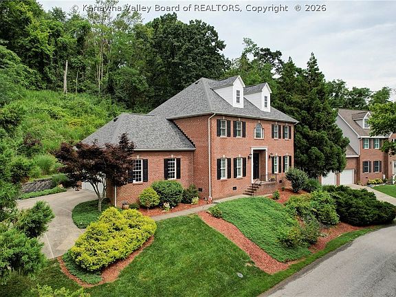 3rd image of 116 McDavid Ln