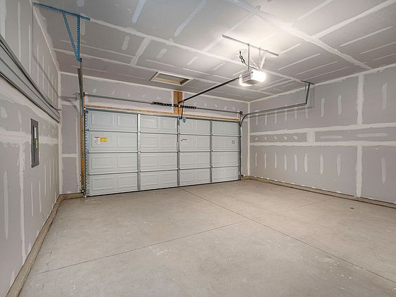 4th image of 5115 Noland Dr