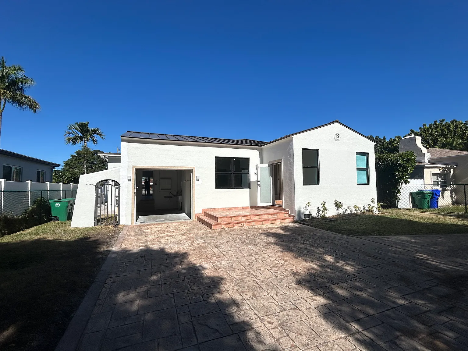3 bed, 2.5 bath, 1907 sqft, $6,500 — Photo 3