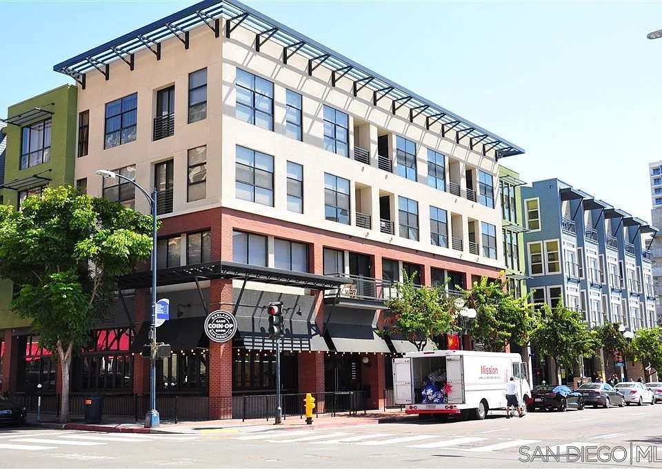 777 6th Ave