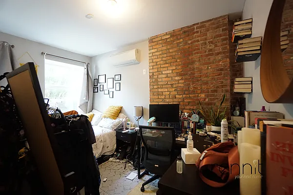 Rented by Rennit Inc. | media 10