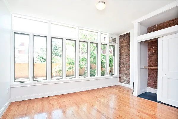 Rented by OGI Management | media 17