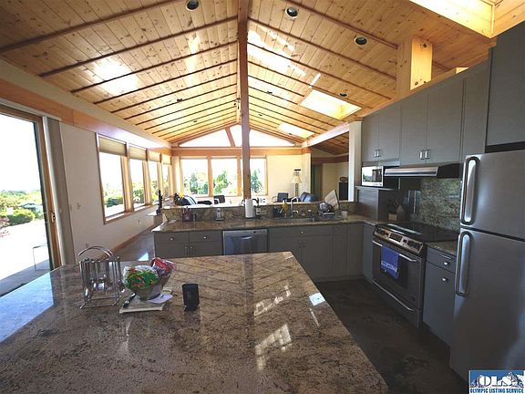 2nd image of 601 Diamond Vista Dr