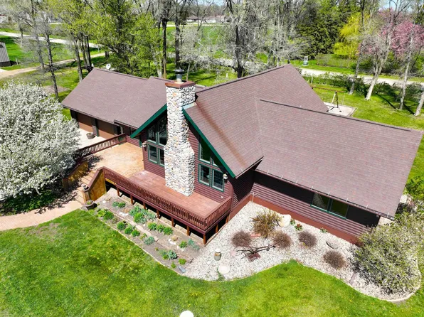 2103 Redwing Ave, Sibley, IA 51249