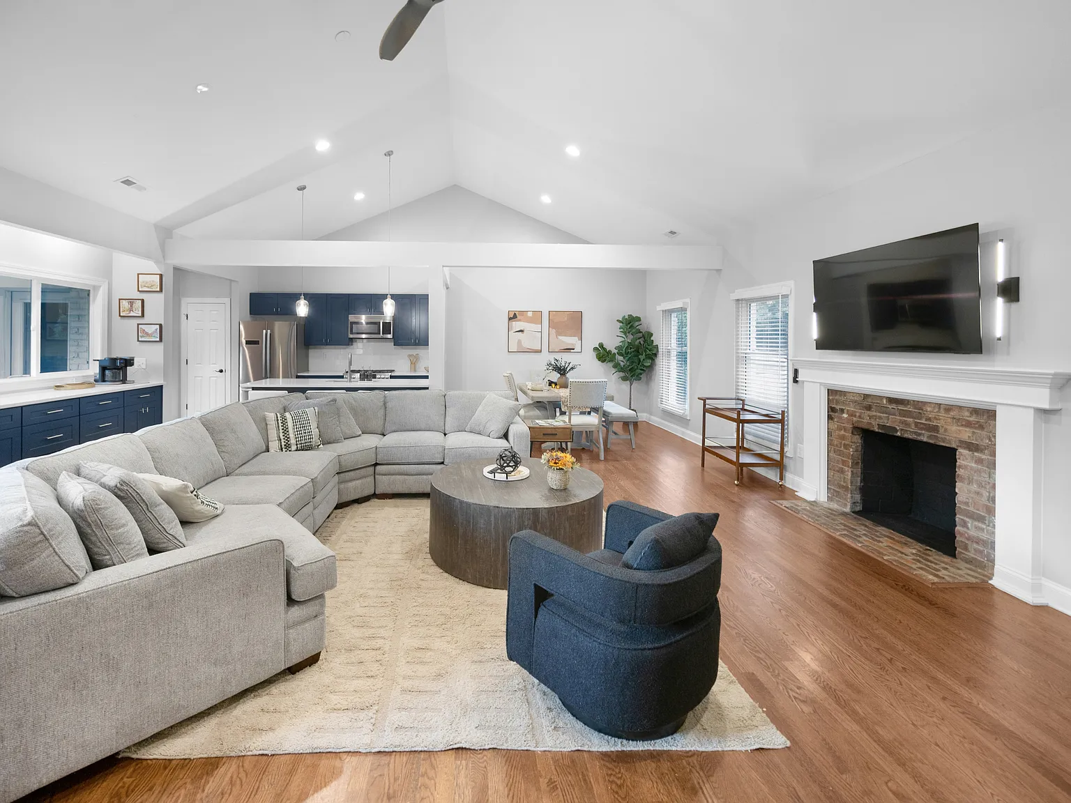 1610 Jameston Drive - 1 — Photo 4
