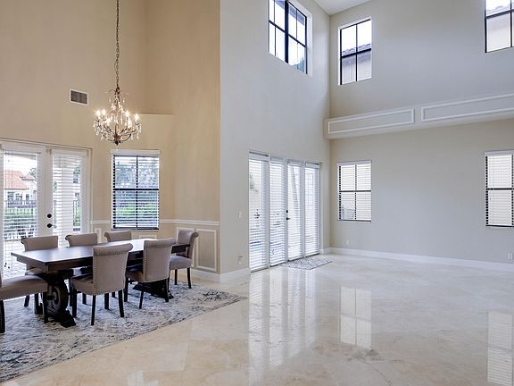 5th image of 4073 Artesa Dr