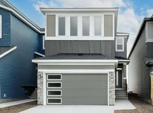 370 NW Corner Glen Way NE, Calgary, AB T3N 2P1