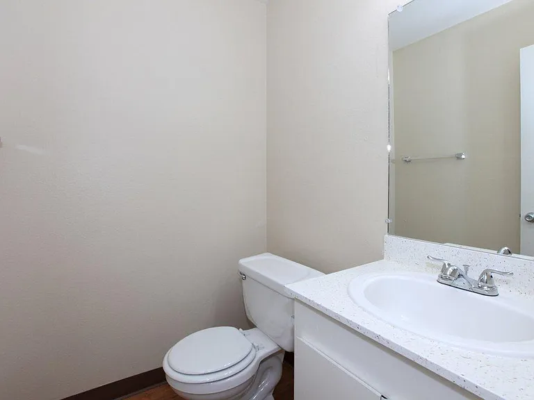 Anza Oaks Apartments — Photo 44