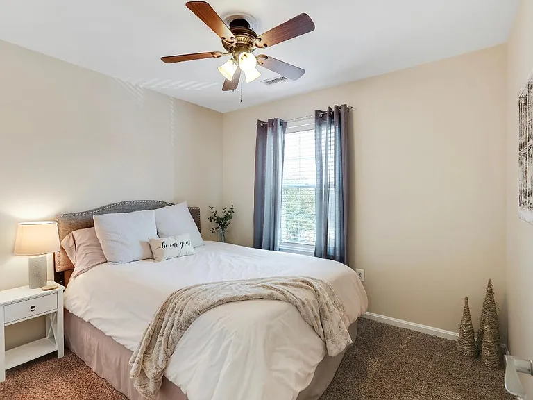 15570 Traverser Ct — Photo 10