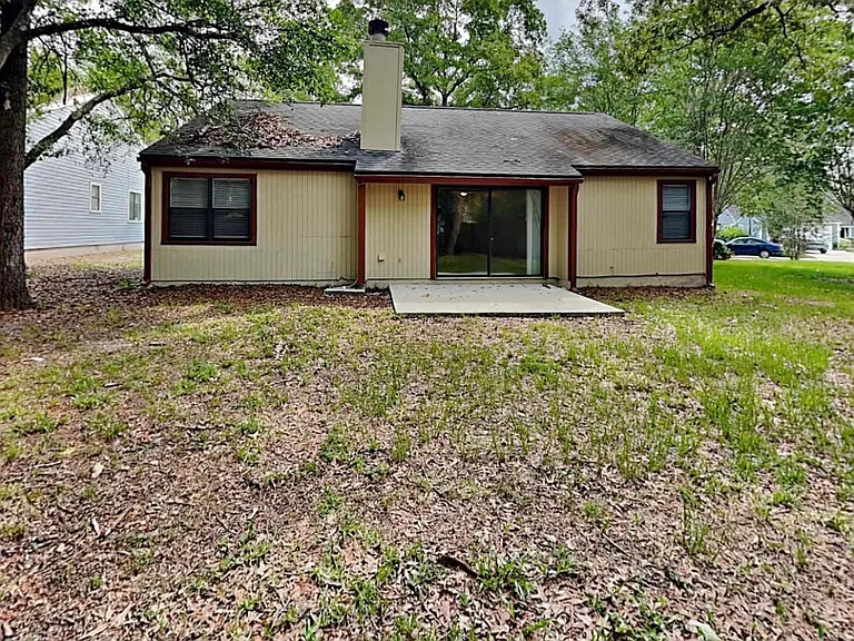 8095 Kilwinning Ln — Photo 1