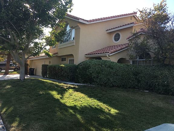 4th image of 910 Hollowbluff Ave