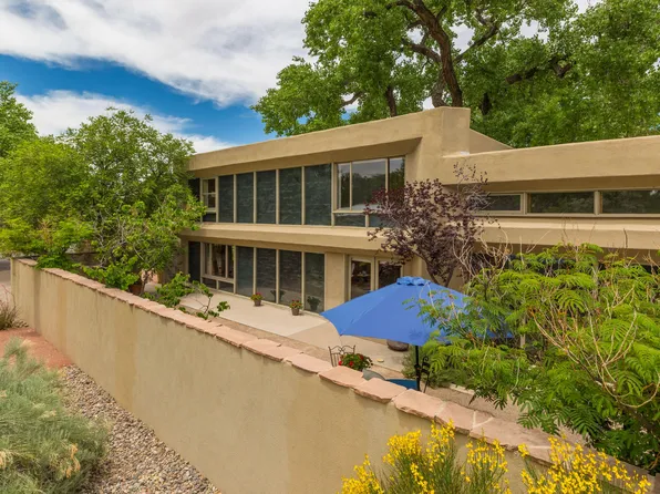 2941 Trellis Dr NW, Albuquerque, NM 87107