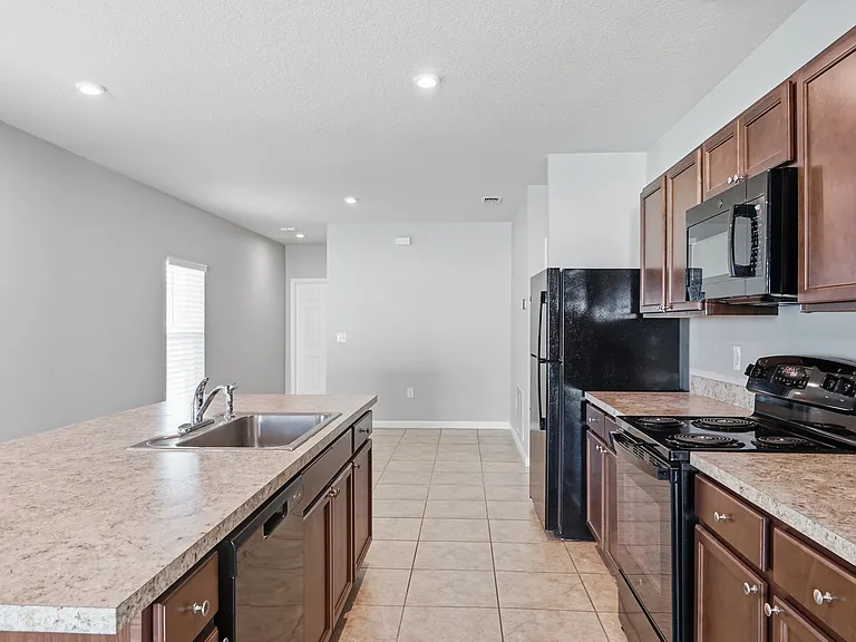 1530 Finnigan Cir — Photo 8