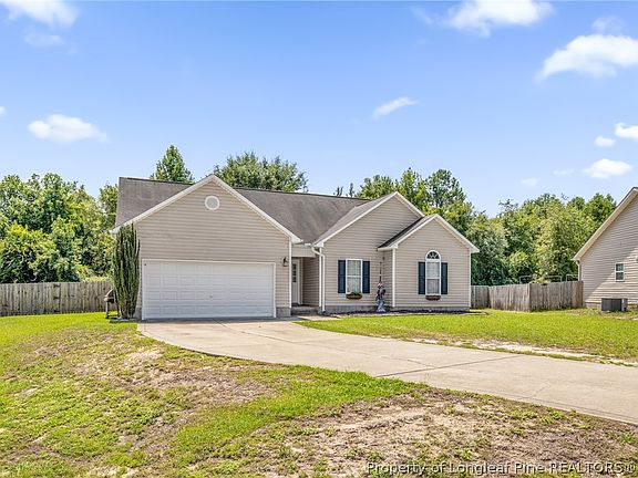 3rd image of 214 Quarry Ln