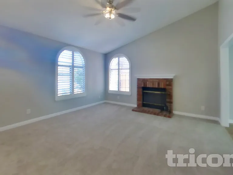43257 Echard Ave — Photo 2