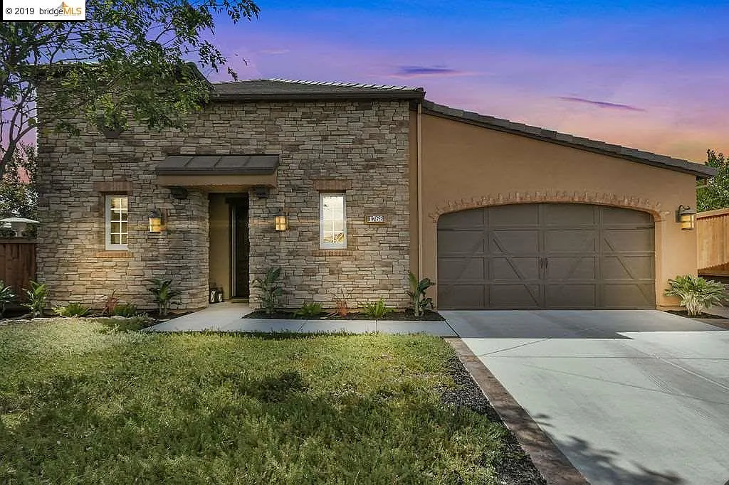 1768 Merlot Cir photo 1