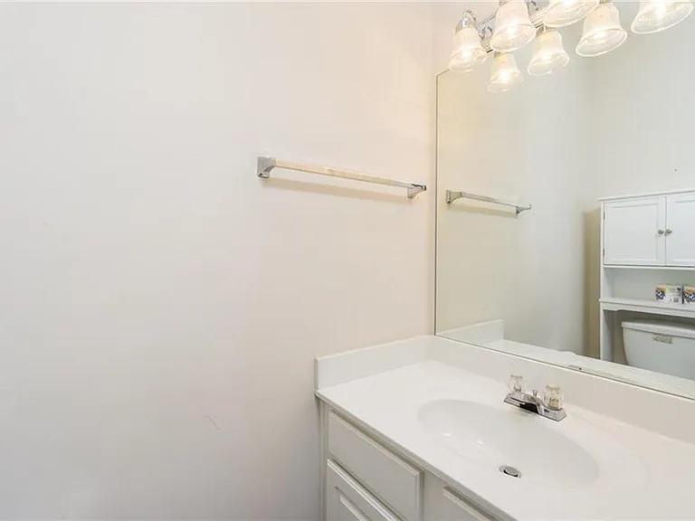 2880 Commonwealth Cir — Photo 21