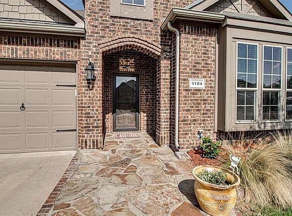 3rd image of 1104 Kerrville Way