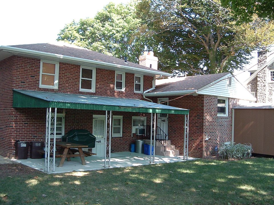 2nd image of 511 Gates St
