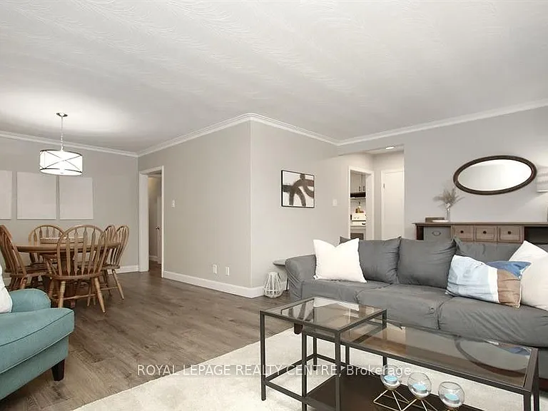 339 Sheppard Ave E #2 — Photo 6