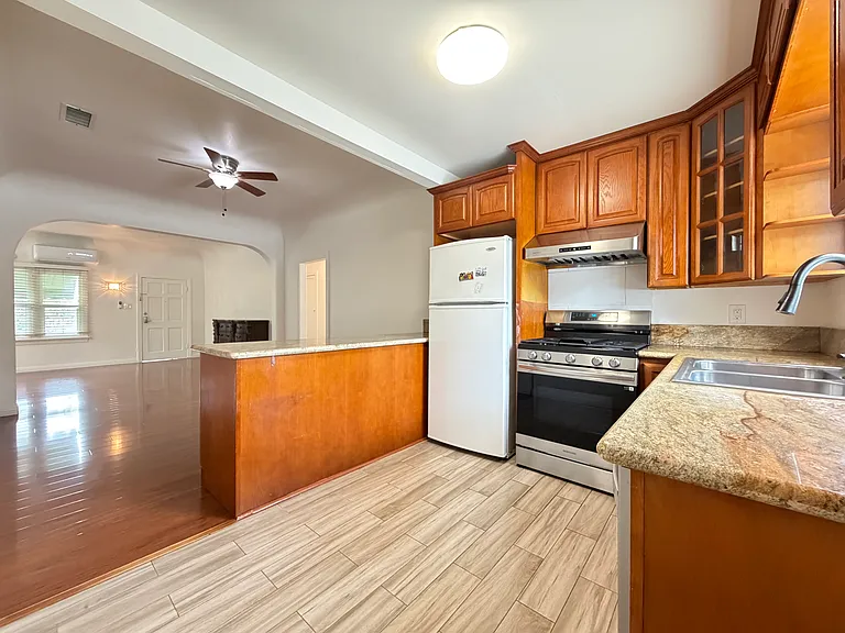 6354 Lemon Ave — Photo 9