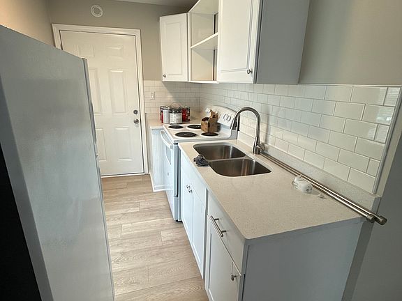 4th image of 2515 Grimwood Rd Unit A