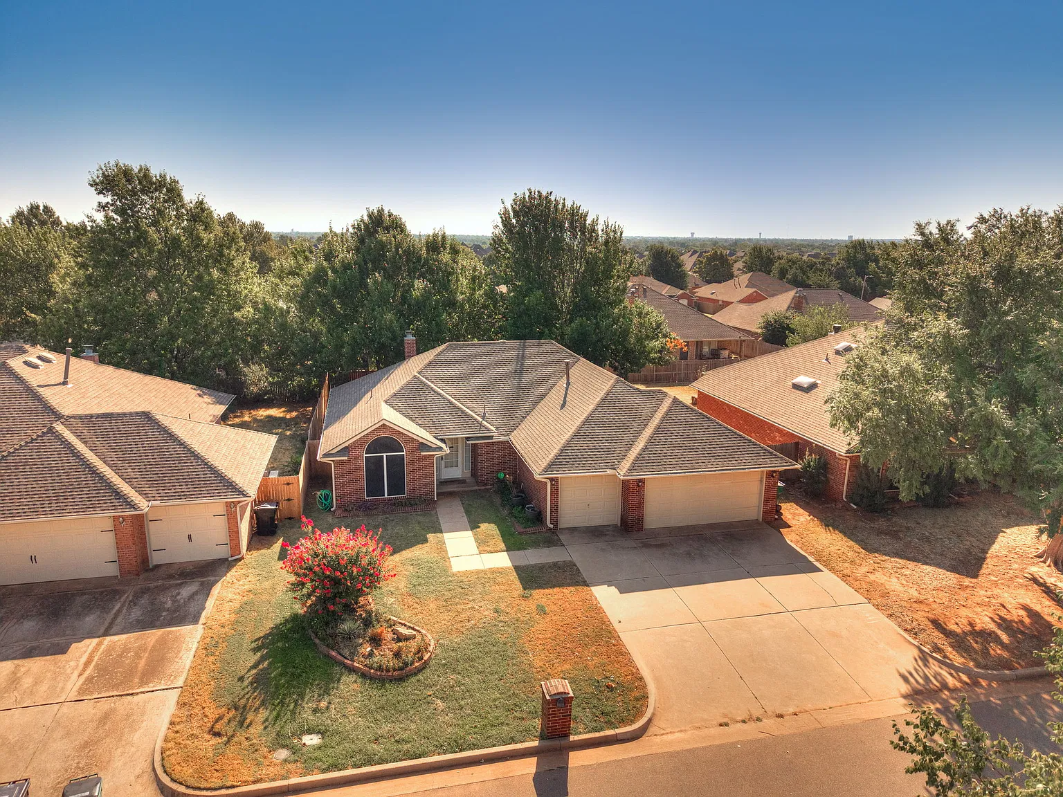 3 bed, 1713 sqft, $1,965 — Photo 4