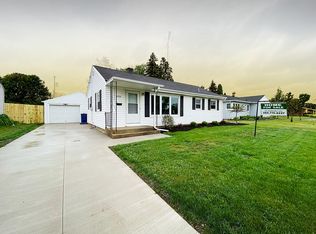 2725 Carpenter Ave, Racine, WI 53403