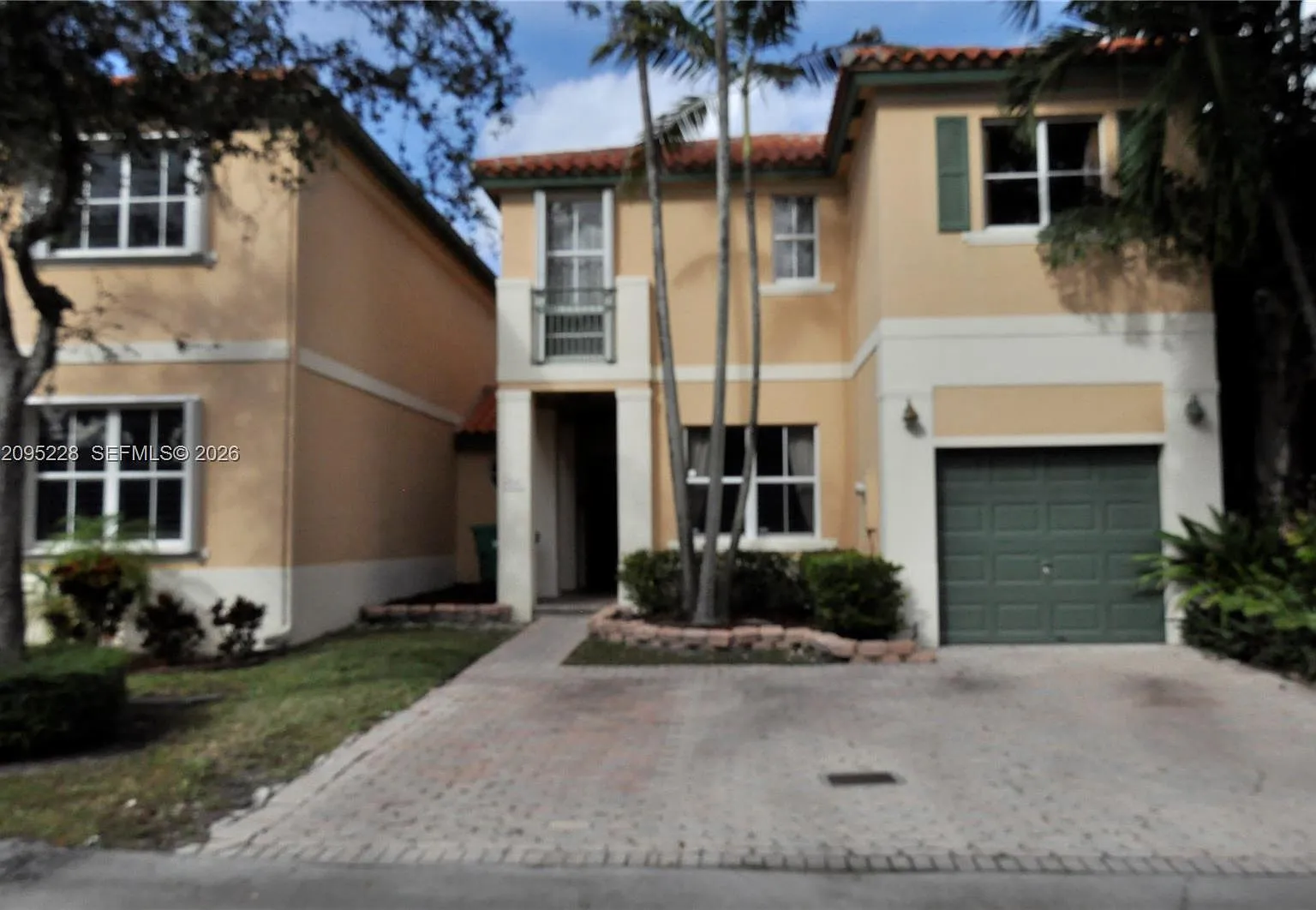 Anchorage At Miami Lakes — Photo 1