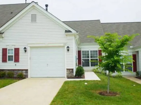 33 Aspen Hill Dr, Fredericksburg, VA 22406