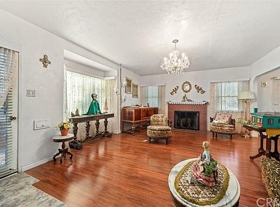 5th image of 501 S Victoria Ave