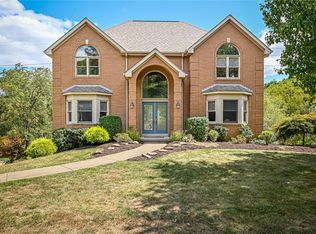 124 Fox Meadow Dr, Wexford, PA 15090