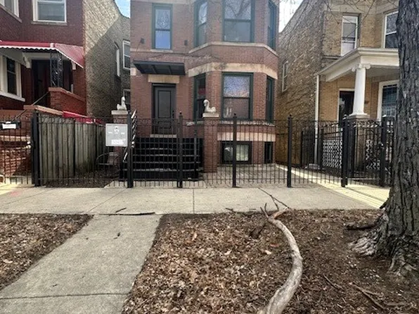 3023 W Wellington Ave, Chicago, IL 60618
