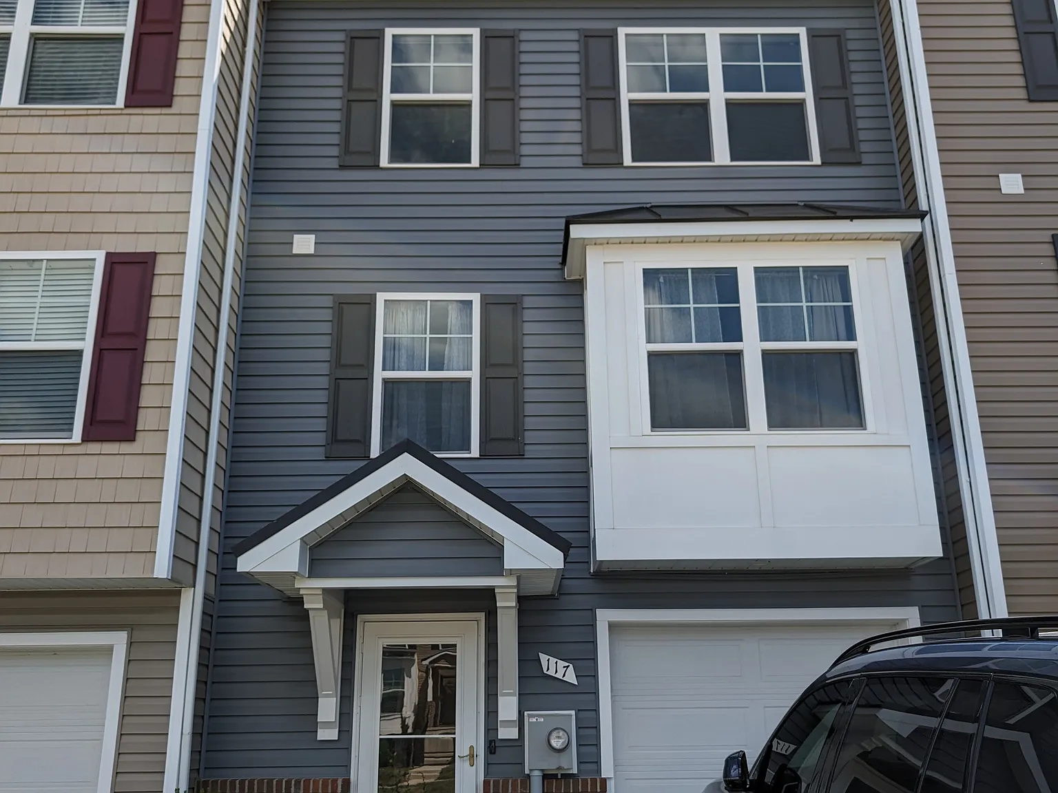 4 bed, 1895 sqft, $2,100 — Photo 1
