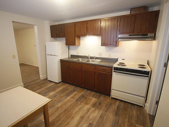 5th image of 216 East Ave #2