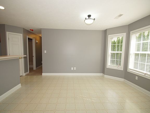4th image of 119-B Clubhouse Ln