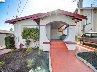 5267 Belvedere St, Oakland, CA 94601