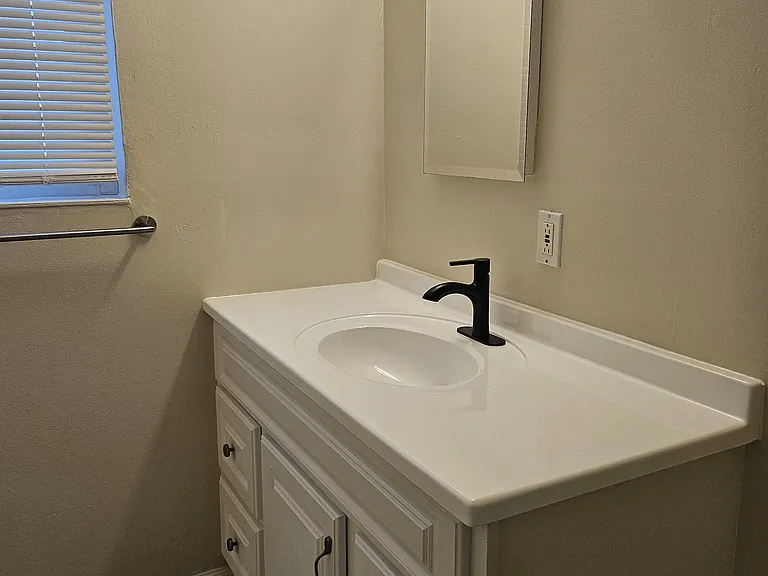 776 Palo Alto Ave — Photo 13