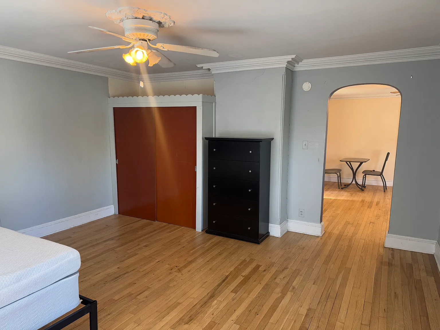1 bed, 900 sqft, $1,000 — Photo 3