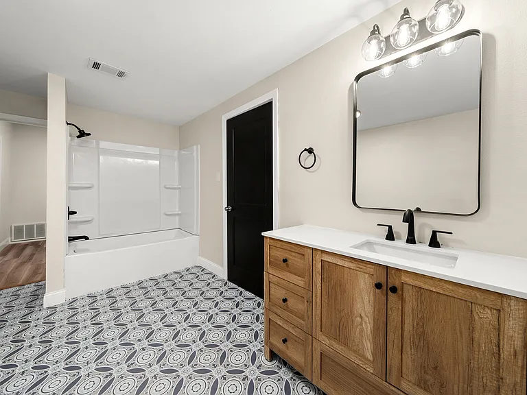 11101 China Spring Rd — Photo 13